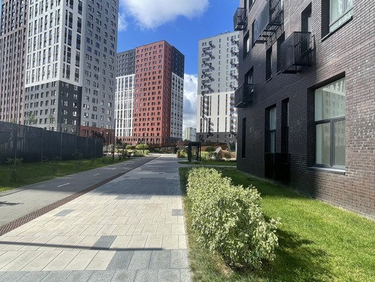 Продам трехкомнатную (3-комн.) квартиру, Лаптева ул, 9, Московский г