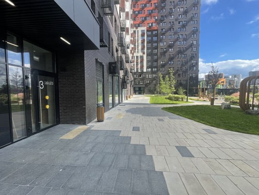 Продам трехкомнатную (3-комн.) квартиру, Лаптева ул, 9, Московский г