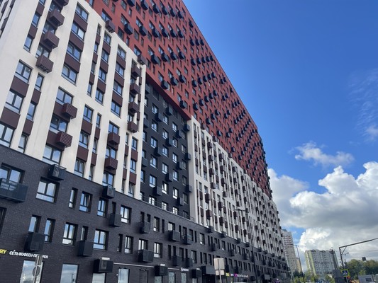 Продам трехкомнатную (3-комн.) квартиру, Лаптева ул, 9, Московский г