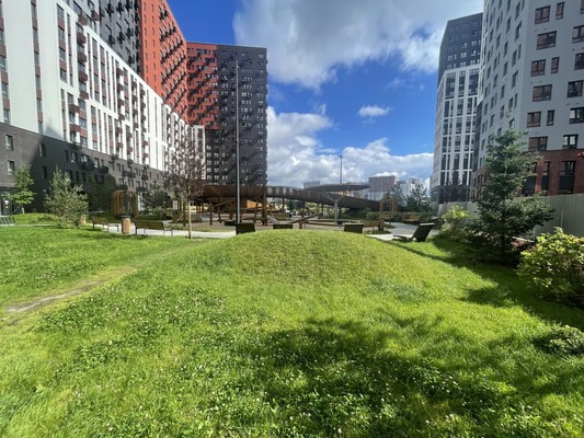 Продам трехкомнатную (3-комн.) квартиру, Лаптева ул, 9, Московский г