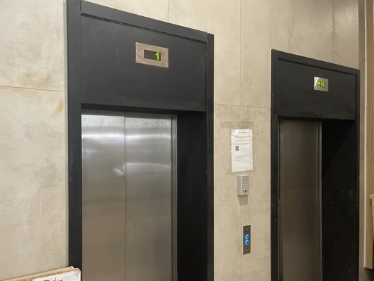 Продам трехкомнатную (3-комн.) квартиру, Лаптева ул, 9, Московский г
