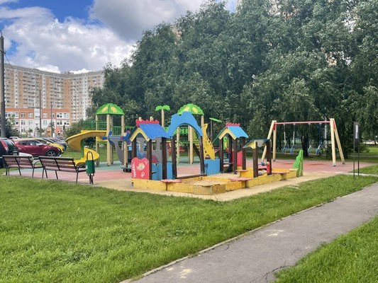 Продам трехкомнатную (3-комн.) квартиру, Московская ул, 14к5, Пенино д