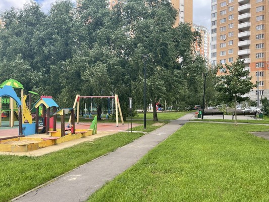 Продам трехкомнатную (3-комн.) квартиру, Московская ул, 14к5, Пенино д