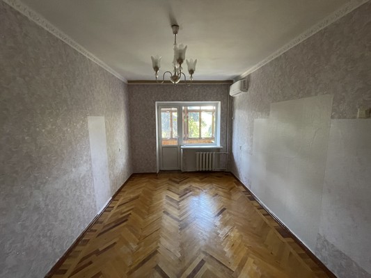 Продам однокомнатную (1-комн.) квартиру, Красная ул, 83, Кропоткин г