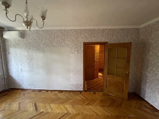 Продам однокомнатную (1-комн.) квартиру, Красная ул, 83, Кропоткин г