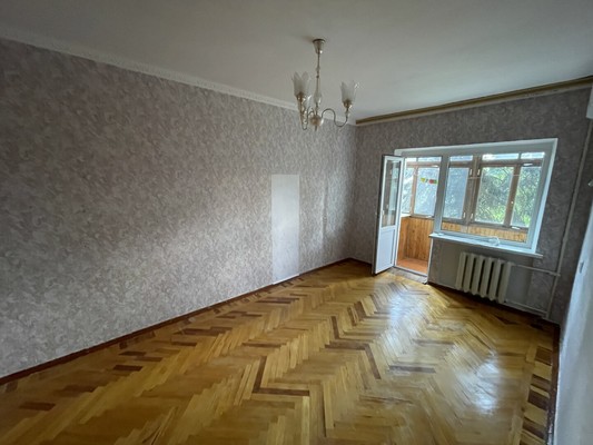 Продам однокомнатную (1-комн.) квартиру, Красная ул, 83, Кропоткин г