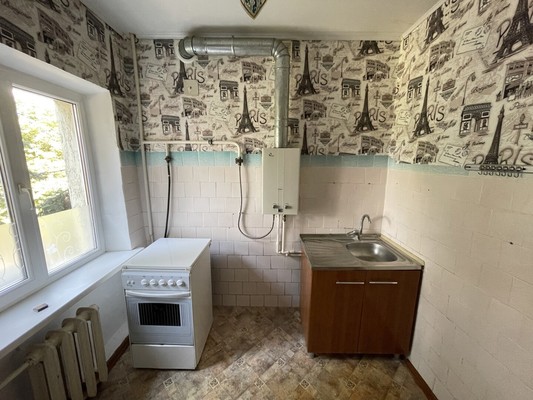 Продам однокомнатную (1-комн.) квартиру, Красная ул, 83, Кропоткин г