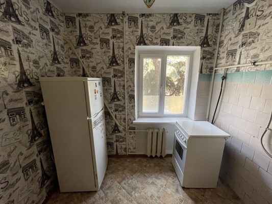 Продам однокомнатную (1-комн.) квартиру, Красная ул, 83, Кропоткин г