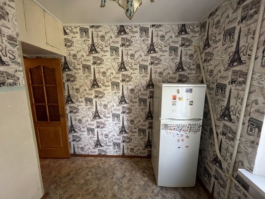 Продам однокомнатную (1-комн.) квартиру, Красная ул, 83, Кропоткин г