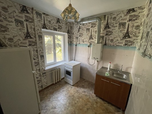 Продам однокомнатную (1-комн.) квартиру, Красная ул, 83, Кропоткин г