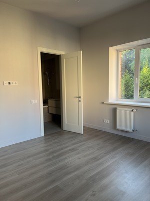 Продам трехкомнатную (3-комн.) квартиру, Берёзовая ул, 5, Красная Пахра с