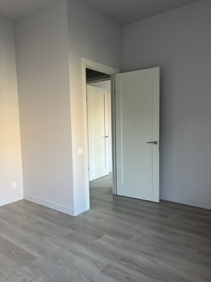 Продам трехкомнатную (3-комн.) квартиру, Берёзовая ул, 5, Красная Пахра с