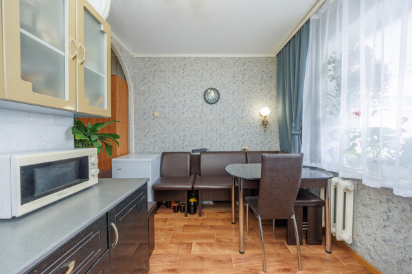 Продам однокомнатную (1-комн.) квартиру, Почтовая ул, 146, Брянск г