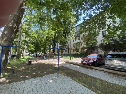 Продам двухкомнатную (2-комн.) квартиру, Набережная имени 60-летия СССР ул, 85, Симферополь г
