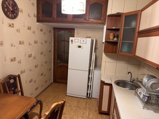 Сдам трехкомнатную (3-комн.) квартиру, Залесская ул, 87, Симферополь г