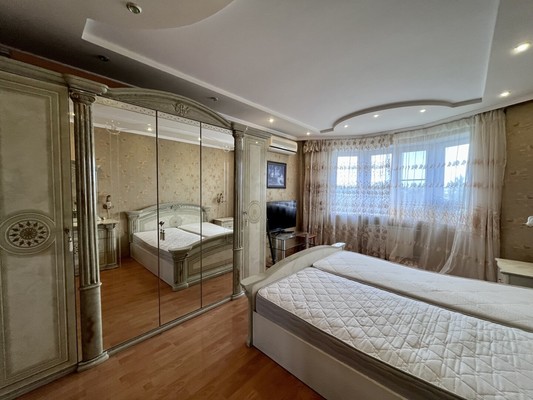 Продам двухкомнатную (2-комн.) квартиру, Дмитровская ул, 26, Базарово д