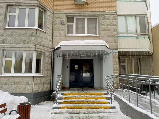 Продам двухкомнатную (2-комн.) квартиру, Московская ул, 13к2, Пенино д
