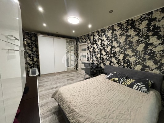 Продам двухкомнатную (2-комн.) квартиру, Хорошёвское ш, 82к9, Москва г