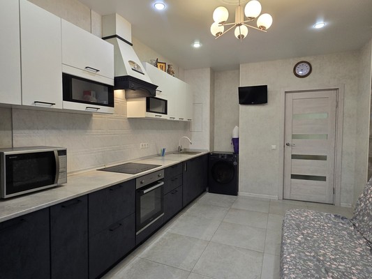 Продам трехкомнатную (3-комн.) квартиру, Лесная ул, 7к2, Ерино д