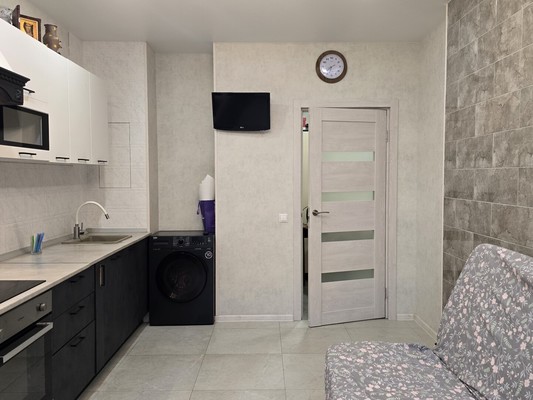 Продам трехкомнатную (3-комн.) квартиру, Лесная ул, 7к2, Ерино д