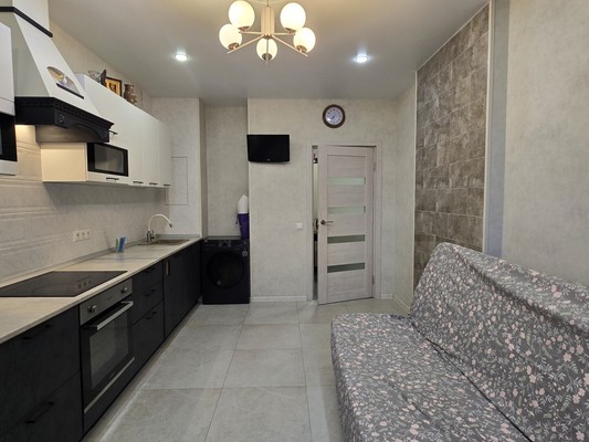 Продам трехкомнатную (3-комн.) квартиру, Лесная ул, 7к2, Ерино д