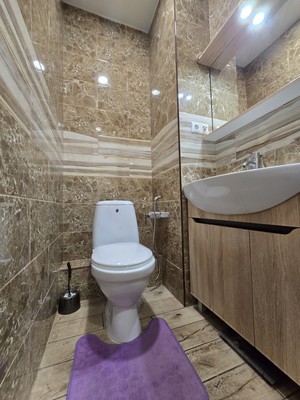 Продам трехкомнатную (3-комн.) квартиру, Лесная ул, 7к2, Ерино д