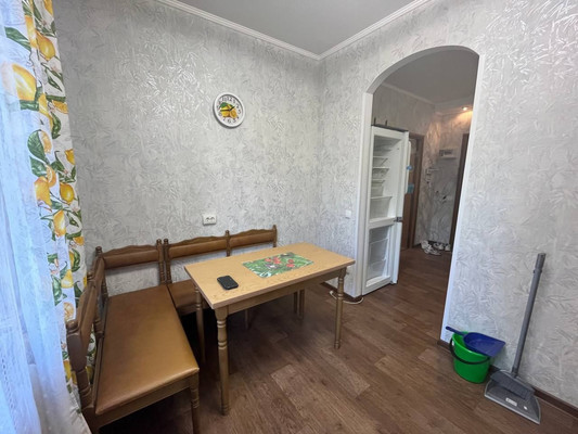 Сдам однокомнатную (1-комн.) квартиру, Лермонтова ул, 14, Симферополь г