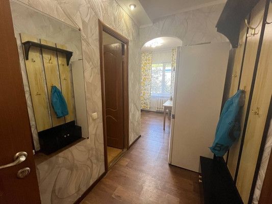 Сдам однокомнатную (1-комн.) квартиру, Лермонтова ул, 14, Симферополь г