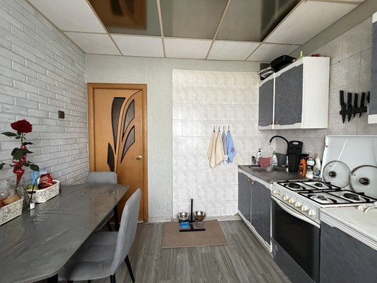 Продам двухкомнатную (2-комн.) квартиру, Московский проезд, 39, Брянск г
