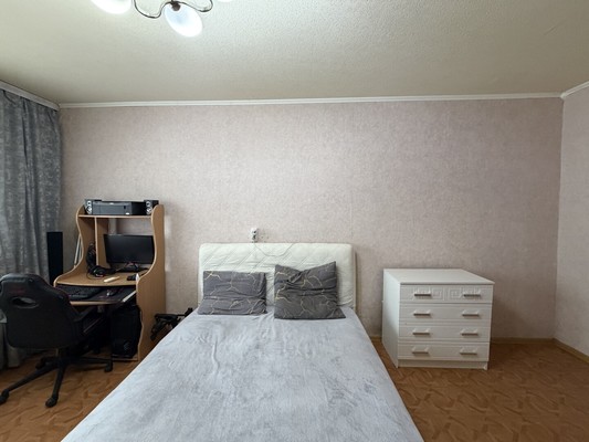 Продам двухкомнатную (2-комн.) квартиру, Московский проезд, 39, Брянск г