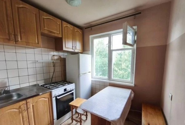 Продам трехкомнатную (3-комн.) квартиру, Багратиона ул, 13, Смоленск г