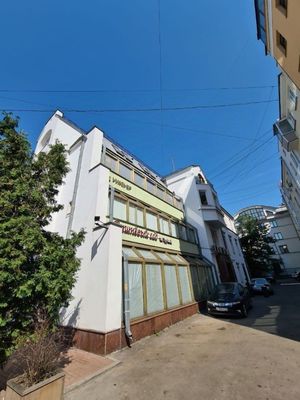 Продам коммерческое помещение 1 175 м2, Трубная ул, 25 3, Москва г