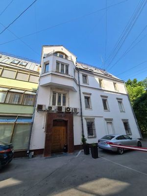 Продам коммерческое помещение 1 175 м2, Трубная ул, 25 3, Москва г