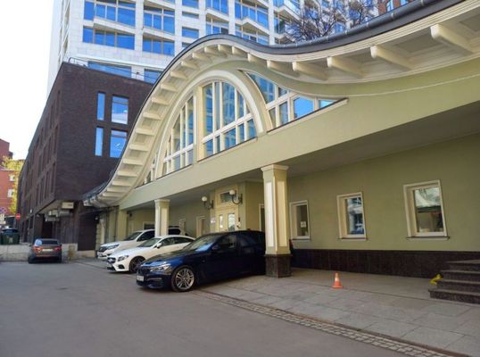 Сдам коммерческое помещение 691 м2, Земляной Вал ул, 68/18 3, Москва г