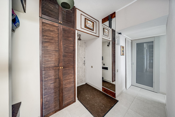 Продам двухкомнатную (2-комн.) квартиру, Пырьева ул, 4к2, Москва г