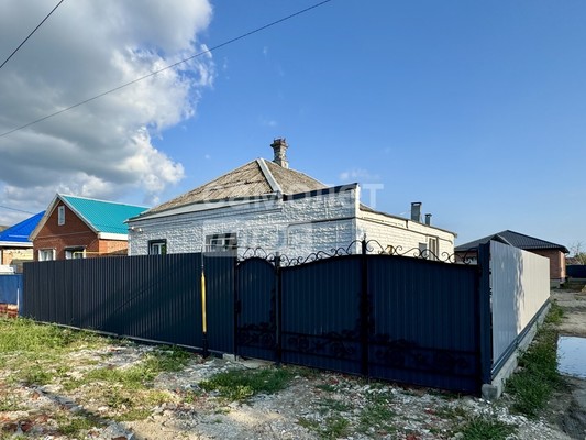Продам дом, Средняя ул, 47, Славянск-на-Кубани г, 0 км от города