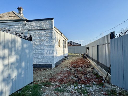 Продам дом, Средняя ул, 47, Славянск-на-Кубани г, 0 км от города