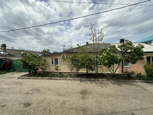 Продам трехкомнатную (3-комн.) квартиру, Коммунальный пер, 10, Кропоткин г