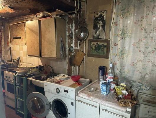 Продам трехкомнатную (3-комн.) квартиру, Коммунальный пер, 10, Кропоткин г