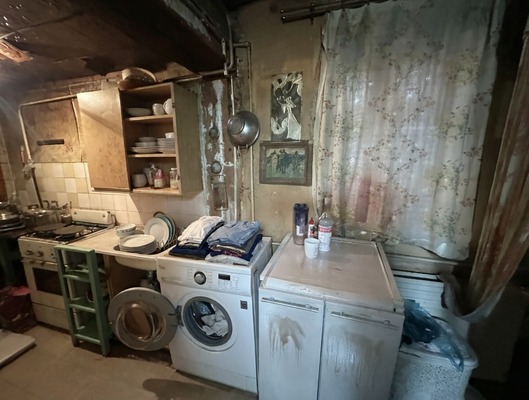Продам трехкомнатную (3-комн.) квартиру, Коммунальный пер, 10, Кропоткин г