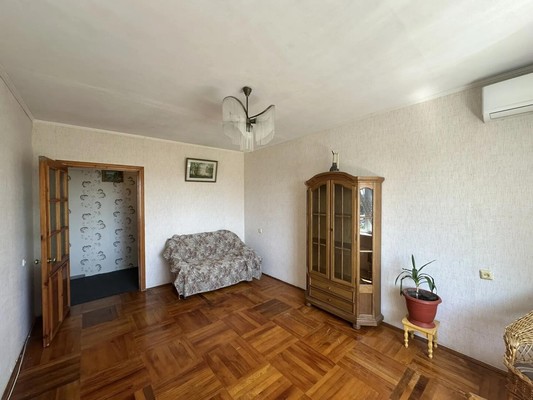 Продам двухкомнатную (2-комн.) квартиру, Лесной пер, 30, Кропоткин г