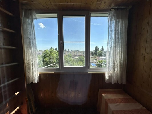 Продам двухкомнатную (2-комн.) квартиру, Лесной пер, 30, Кропоткин г