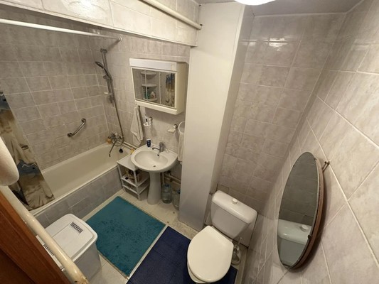 Продам двухкомнатную (2-комн.) квартиру, Лесной пер, 30, Кропоткин г
