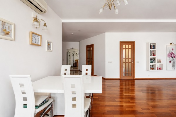 Продам трехкомнатную (3-комн.) квартиру, Минская ул, 1гк3, Москва г