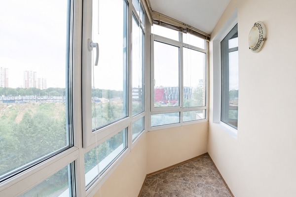Продам трехкомнатную (3-комн.) квартиру, Минская ул, 1гк3, Москва г