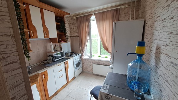 Продам двухкомнатную (2-комн.) квартиру, Шоссейная ул, 40к1, Москва г
