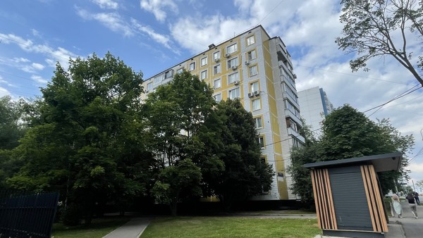 Продам трехкомнатную (3-комн.) квартиру, Тарусская ул, 4, Москва г