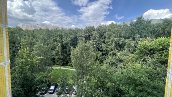 Продам трехкомнатную (3-комн.) квартиру, Тарусская ул, 4, Москва г