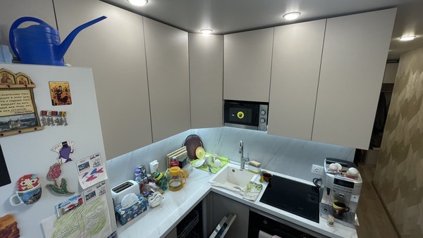 Продам трехкомнатную (3-комн.) квартиру, Тарусская ул, 4, Москва г