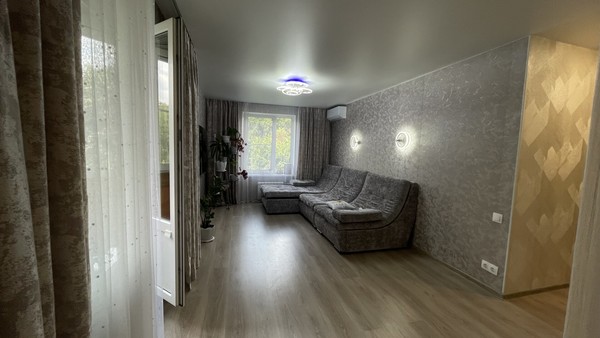 Продам трехкомнатную (3-комн.) квартиру, Тарусская ул, 4, Москва г